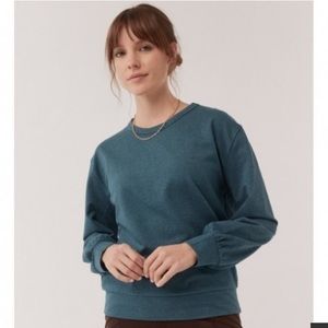 pact Women's The Rec Peek-A-Boo Crew Sweatshirt in Ore Heather